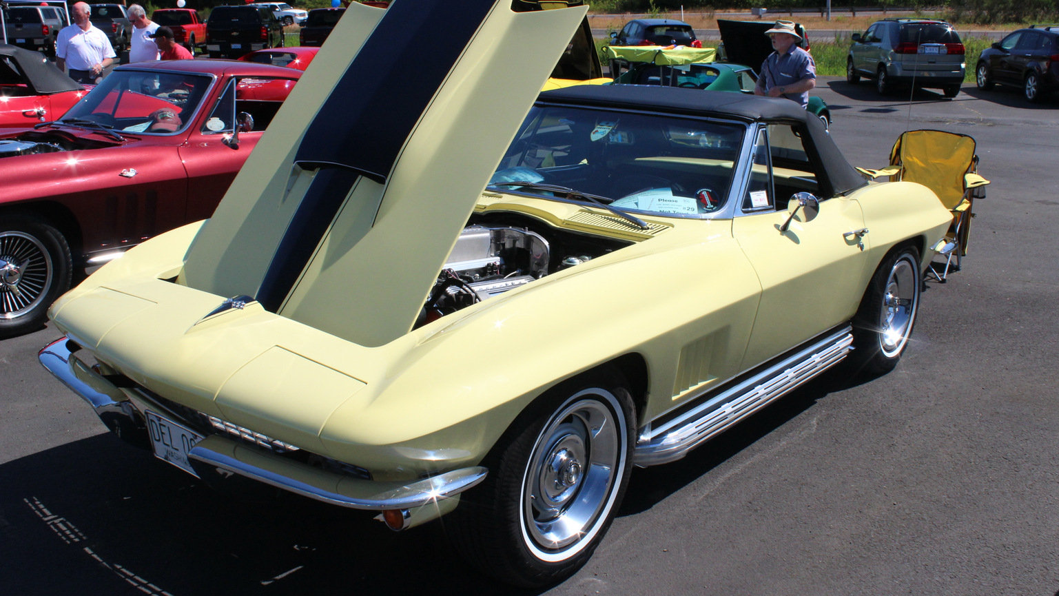 Click to Enlarge-Esc to Close Corvette Generations/C2/C2 1967 Yellow.JPG
